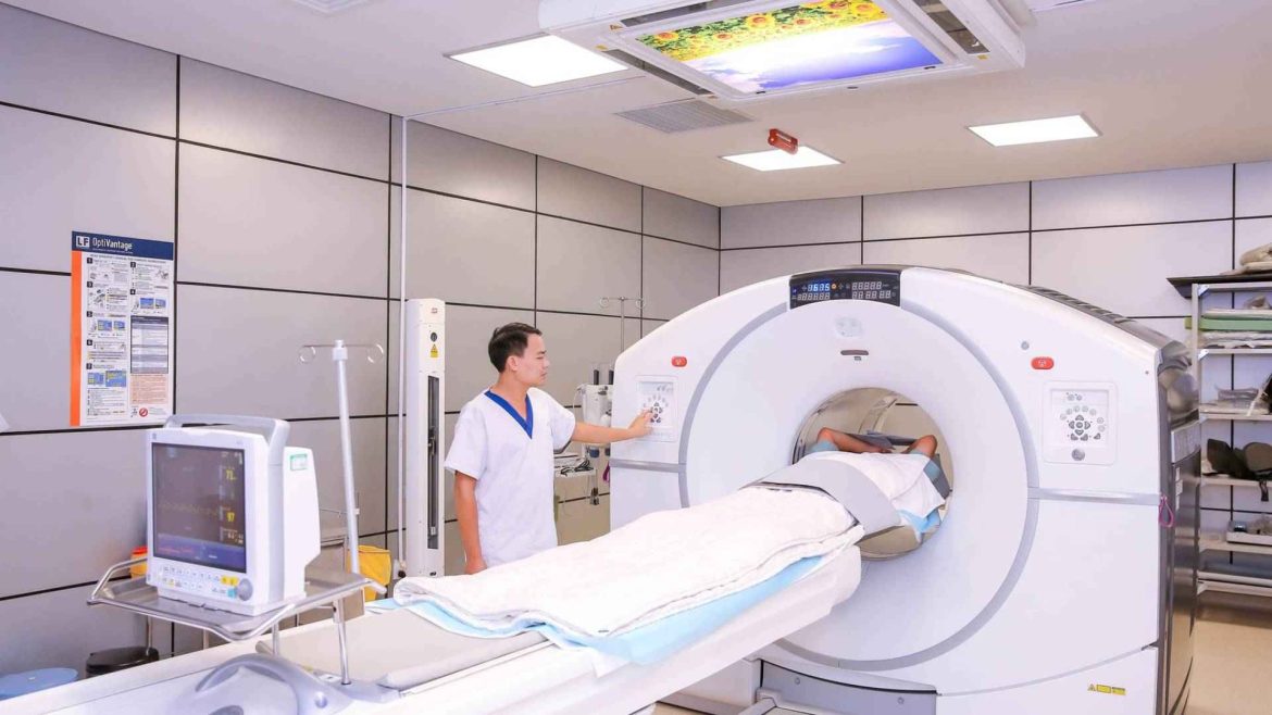 trồng răng implant có chụp mri được không